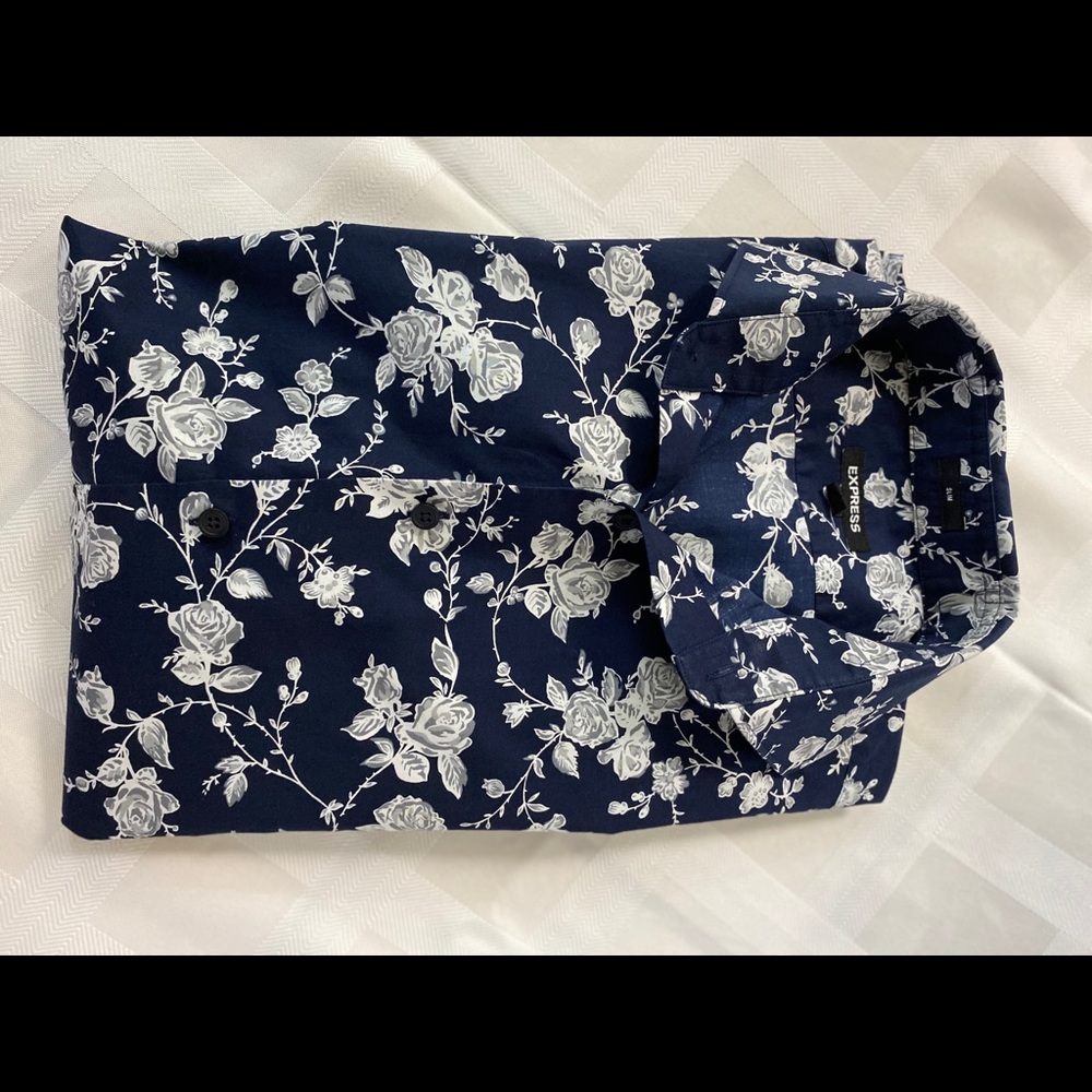 Floral Express button up dress shirt. - Picture 7 of 7